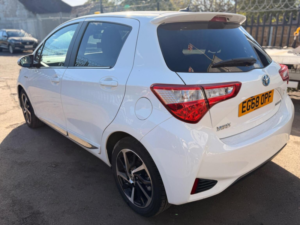 2019 Toyota C-Hr 1.8 Vvt-H Excel CVT Euro 6 (s/s) 5dr in Grey — image 4