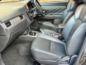 2018 Mitsubishi Outlander 2.4h Twinmotor 13.8kwh 4h CVT 4WD Euro 6 (s/s) 5dr in Brown — image 5