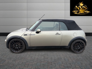 2007 MINI Convertible 1.6 One Sidewalk in Silver — image 4