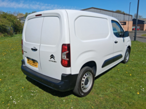 2023 Citroen Berlingo 1.5 Bluehdi 1000 Enterprise Edition M Panel Van 5dr Diesel Manual Swb Euro 6 (s/s) (100 Ps) in White — image 5