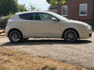 2014 Alfa Romeo Mito 0.9 Mito 875cc Tb Twinair 105 Bhp Sportiva in White — image 3