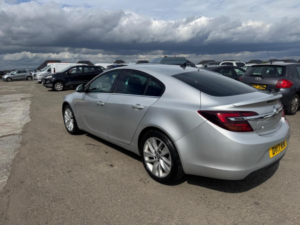 2017 Vauxhall Insignia 1.4i Turbo Sri Nav Euro 6 (s/s) 5dr in Silver — image 4