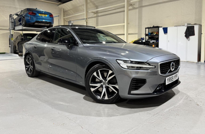 2019 Volvo S60 2.0h T8 Twin Engine 11.6kwh R-Design Plus Auto AWD Euro 6 (s/s) 4dr in Grey — image 1