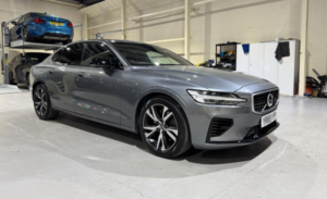 2019 Volvo S60 2.0h T8 Twin Engine 11.6kwh R-Design Plus Auto AWD Euro 6 (s/s) 4dr in Grey — image 2