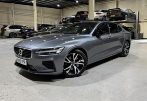 2019 Volvo S60 2.0h T8 Twin Engine 11.6kwh R-Design Plus Auto AWD Euro 6 (s/s) 4dr in Grey — image 6