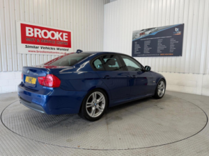 2017 BMW 3 Series 2.0 320i Sport Plus Edition Euro 5 (s/s) 4dr in Blue — image 4