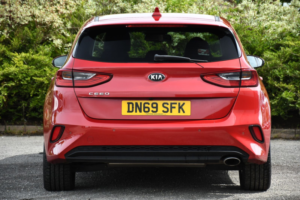 2019 Kia Ceed 1.4 T-Gdi 3 Hatchback 5dr Petrol Dct Euro 6 (s/s) (138 Bhp) in Red — image 6