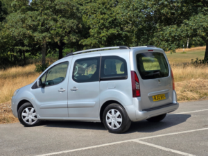 2012 Peugeot Partner Tepee 1.6 Hdi Tepee S MPV 5dr Diesel Manual (139 G/km, 92 Bhp) in Silver — image 5