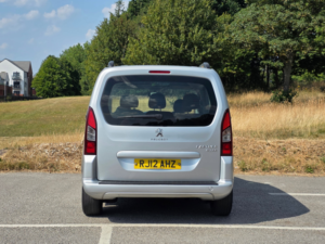 2012 Peugeot Partner Tepee 1.6 Hdi Tepee S MPV 5dr Diesel Manual (139 G/km, 92 Bhp) in Silver — image 6