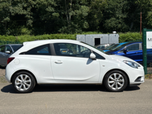 2017 Vauxhall Corsa 1.4i Ecoflex Energy Hatchback 3dr Petrol Manual Euro 6 (a/c) (90 Ps) in White — image 4