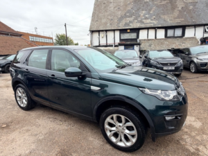 2017 Land Rover Discovery Sport Td4 Hse in Green — image 4