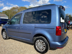 2018 Volkswagen Caddy Life Driver Transfer Wav Automatic Wheelchair Accessible Vehicle 1.4 Tsi Bluemotion Tech in Blue — image 4