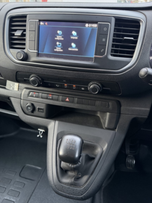 2023 Peugeot Expert 1.5 Bluehdi 1000 Professional Premium + in White — image 5