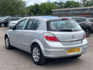 2006 Vauxhall Astra 1.8 I 16v Club in Silver — image 2