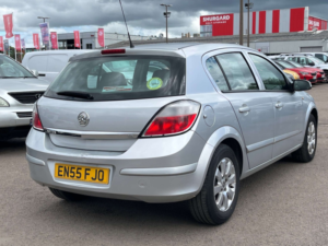 2006 Vauxhall Astra 1.8 I 16v Club in Silver — image 4