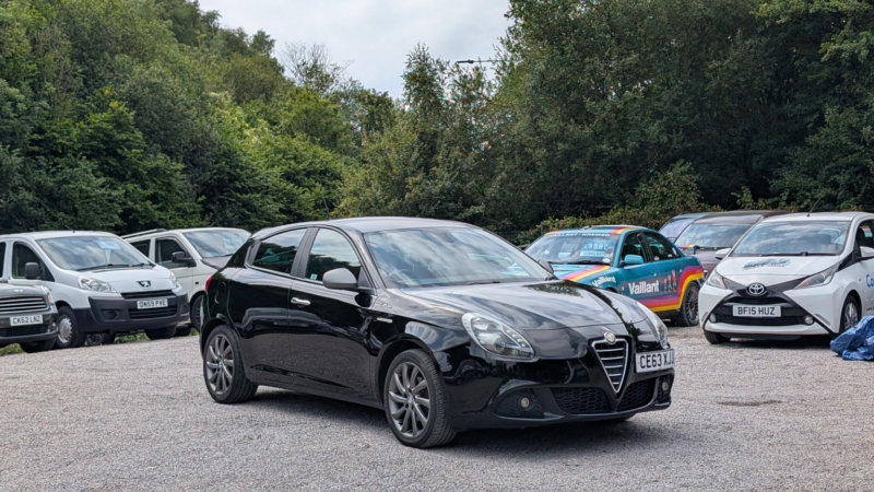 2014 Alfa Romeo Giulietta 1.6 Giulietta 1.6 Jtdm 105 Colezione Se in Black — image 1