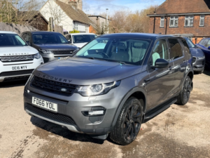 2016 Land Rover Discovery Sport Td4 Hse Black in Grey — image 4
