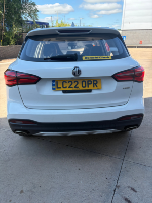 2022 MG MG Hs 1.5 T-Gdi Exclusive SUV 5dr Petrol Manual Euro 6 (s/s) (162 Ps) in White — image 4