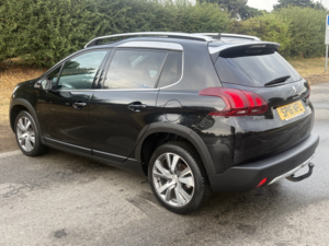 2016 Peugeot 2008 1.6 Bluehdi Allure in Black — image 5