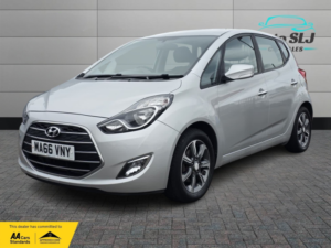 2016 Hyundai Ix20 1.6 Ix20 Se 1.6 A/t in Silver — image 5