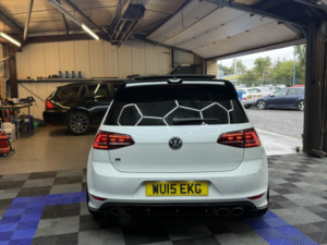 2015 Volkswagen Golf 2.0 Tsi Bluemotion Tech R in White — image 6