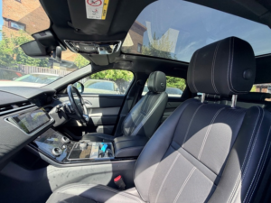 2020 Land Rover Range Rover Velar R-Dynamic Se in Blue — image 4
