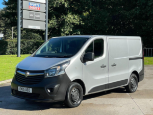 2015 Vauxhall Vivaro 1.6 Cdti 2700 L1 H1 Euro 5 5dr in Grey — image 3