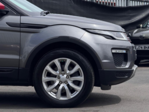 2017 Land Rover Range Rover Evoque 2.0 Td4 Se Tech 4WD Euro 6 (s/s) 5dr in Grey — image 6