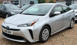 2026 Toyota Prius 1.8 Vvt-I Hybrid S CVT in Black — image 2
