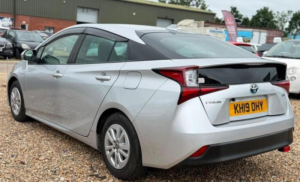 2026 Toyota Prius 1.8 Vvt-I Hybrid S CVT in Black — image 4