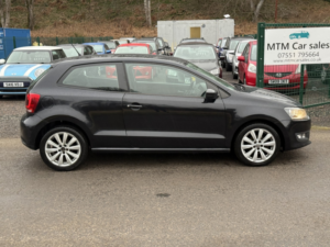 2012 Volkswagen Polo 1.6 Tdi Sel in Black — image 5