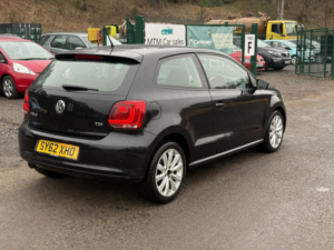 2012 Volkswagen Polo 1.6 Tdi Sel in Black — image 6
