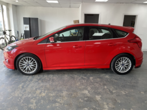 2014 Ford Focus 1.0 T Ecoboost Zetec S in Red — image 3