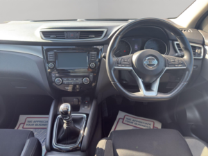 2019 Nissan Qashqai 1.3 Dig-T N-Connecta Euro 6 (s/s) 5dr in Blue — image 2