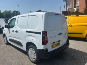 2023 Peugeot Partner 1.5 Bluehdi 1000 Professional Premium + Standard Panel Van Swb Euro 6 (s/s) 5dr in White — image 4