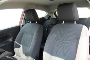2015 Ford Fiesta 1.25 Zetec Euro 6 3dr in Red — image 4