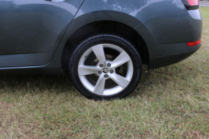 2018 Skoda Fabia 1.0 Tsi Se L in Grey — image 5