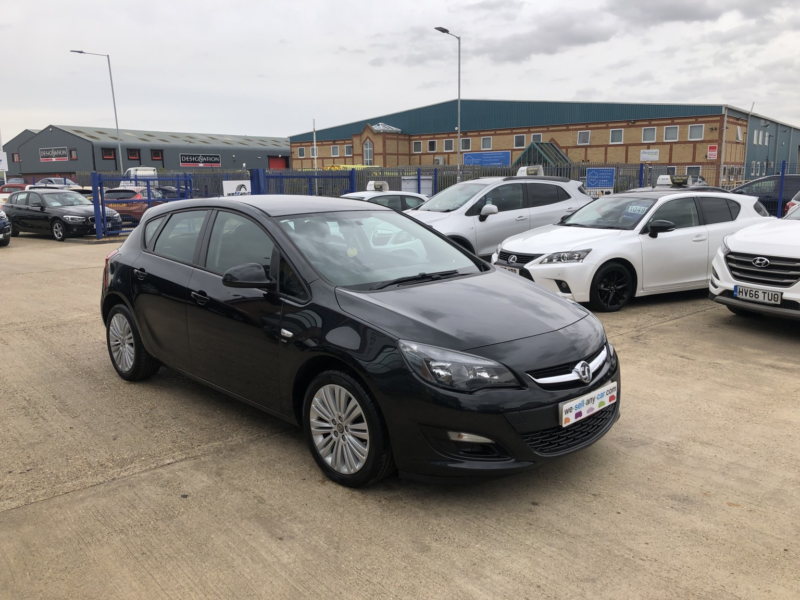 2013 Vauxhall Astra 1.4 16v Energy in Black — image 1