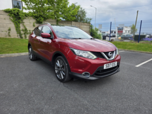2017 Nissan Qashqai 1.5 Dci Tekna in Red — image 2
