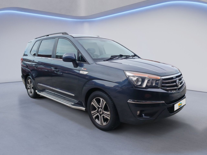 2015 Ssangyong Turismo 2.0 E-Xdi Ex MPV 5dr Diesel T-Tronic 4WD Selectable Euro 5 (155 Ps) in Grey — image 1