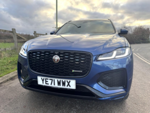 2021 Jaguar F-Pace 3.0 D300 Mhev R-Dynamic Se Auto AWD Euro 6 (s/s) 5dr in Blue — image 3