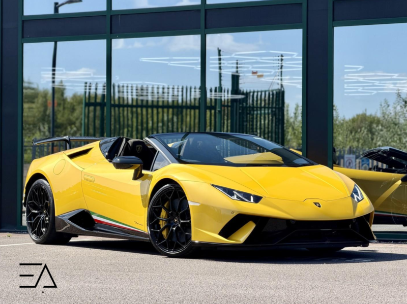 2019 Lamborghini Huracan 5.2 V10 Lp 640-4 Performante in Yellow — image 1