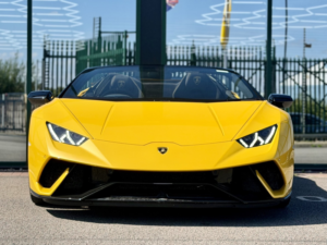 2019 Lamborghini Huracan 5.2 V10 Lp 640-4 Performante in Yellow — image 5