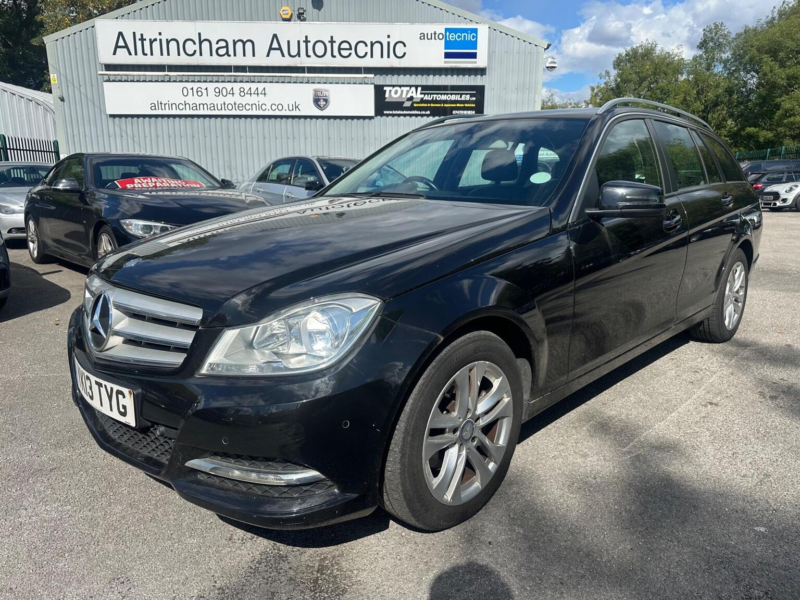 2013 Mercedes-Benz C Class 2.1 C220 Cdi Blueefficiency Executive Se G-Tronic+ Euro 5 (s/s) 5dr in Black — image 1