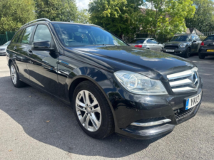 2013 Mercedes-Benz C Class 2.1 C220 Cdi Blueefficiency Executive Se G-Tronic+ Euro 5 (s/s) 5dr in Black — image 2