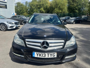 2013 Mercedes-Benz C Class 2.1 C220 Cdi Blueefficiency Executive Se G-Tronic+ Euro 5 (s/s) 5dr in Black — image 3