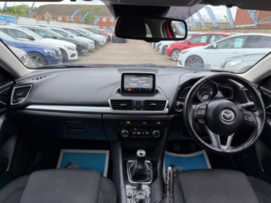 2015 Mazda Mazda3 2.0 Skyactiv-G Sport Nav Fastback Euro 5 (s/s) 4dr in Red — image 2