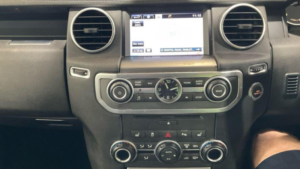 2015 Land Rover Discovery 4 3.0 Sd V6 Hse Auto 4WD Euro 6 (s/s) 5dr in Black — image 5