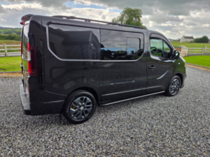 2017 Vauxhall Vivaro 1.6 Cdti 2700 Biturbo Sportive Panel Van 5dr Diesel Manual L1 H1 Euro 6 (s/s) (125 Ps) in Black — image 5