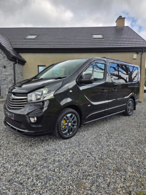 2017 Vauxhall Vivaro 1.6 Cdti 2700 Biturbo Sportive Panel Van 5dr Diesel Manual L1 H1 Euro 6 (s/s) (125 Ps) in Black — image 6